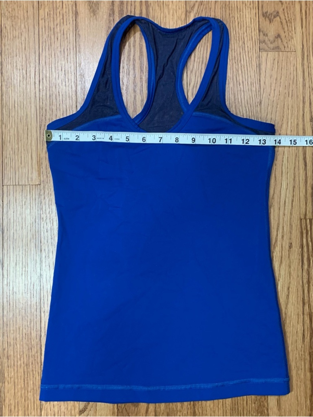 Lululemon Vintage Mesh Racerback Tank Royal Blue Navy Run Gym Size 4 - Picture 3 of 4
